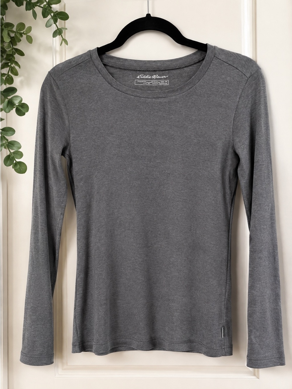 Eddie Bauer Women's Long Sleeve Crewneck Top - Charcoal Gray